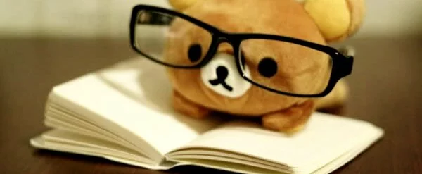 10-idols-wearing-nerdy-hipster-glasses